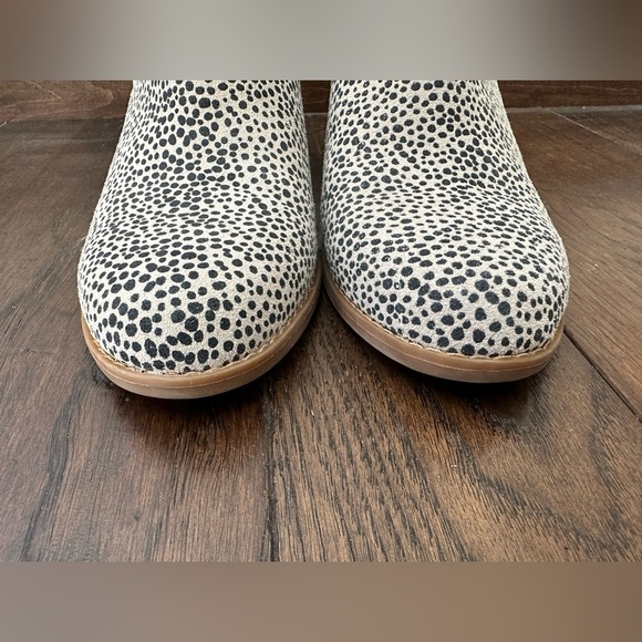 TOMS Kallie Suede Macadamia Ankle Boots- size 8.5 - Picture 4 of 6